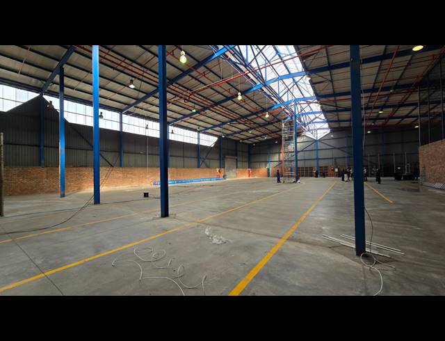 4,340M² WAREHOUSE TO LET IN SPARTAN